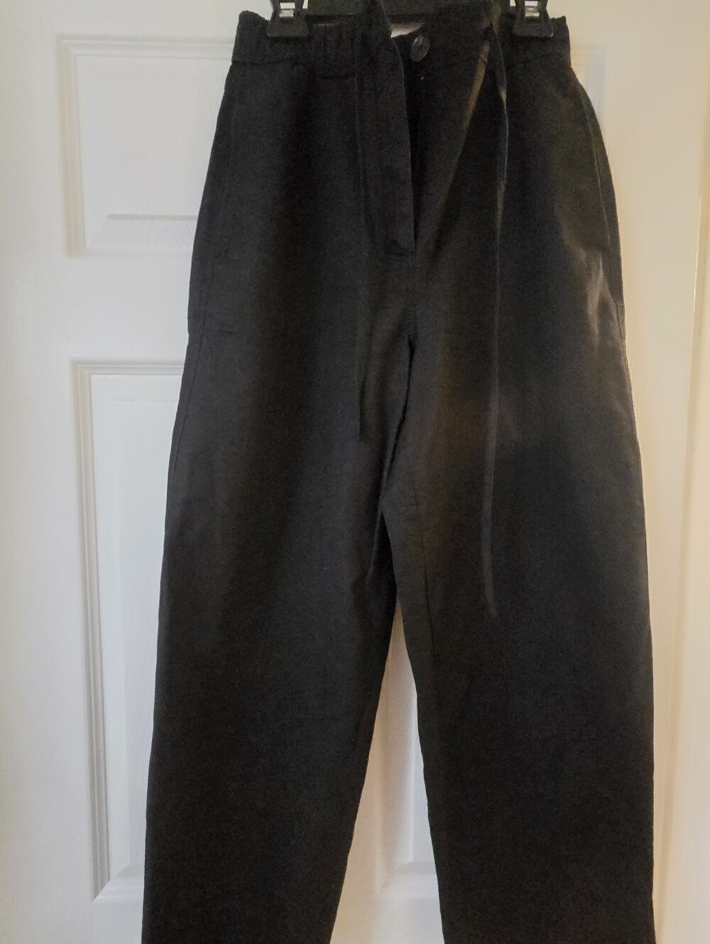 Massimo Dutti Women's Black Casual Trousers - Relaxed Fit, Size 2/EU 34